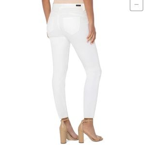 Brand new Liverpool Piper Porcelain White Ankle Skinny Jeans. Midrise. Size 8